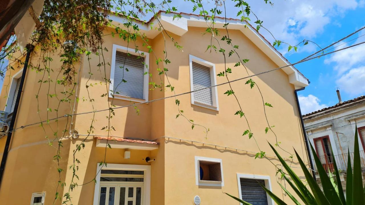 Casa Vacanze La Melagrana Modica Exterior photo